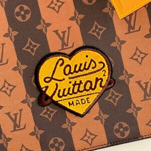 LV Sac Plate Cross Bag
