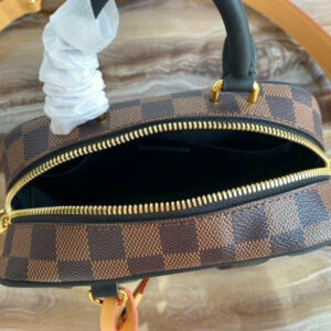 LV Valisette soupe BB Bag