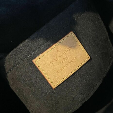 louisvuittonmonogramduffle_13