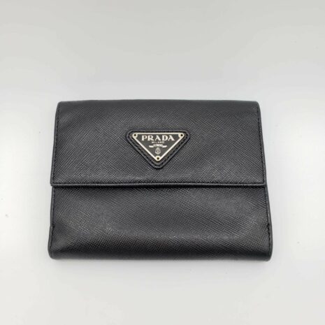 prada-black-wallet-566402
