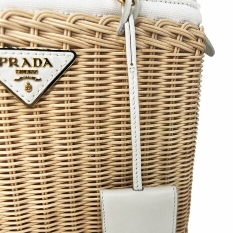 prada-picnic-7