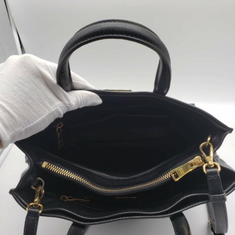 prada-saffiano-triple-pocket-nero-black-shoulder-bag-910584