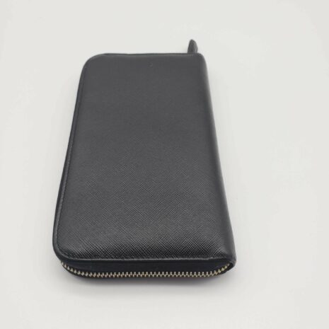 prada-saffiano-zippy-black-wallet-893603