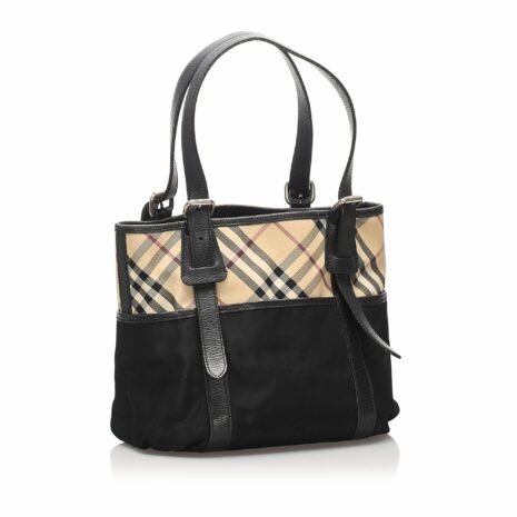 Burberry-Nova-Check-Nylon-Shoulder-Bag_124464_right_angle_0_parent Burberry-Nova-Check-Nylon-Shoulder-Bag_124464_right_angle_0_parent