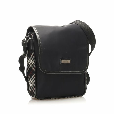 Burberry-Nylon-Crossbody-Bag_132528_right_angle_0_parent