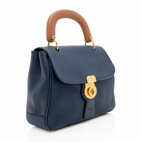 Burberry-Trench-Leather-DK88-Medium-Top-Handle-Bag_113561_right_angle_0_parent_7c70c15c-0880-45f0-9e56-f399e4783ba4 Burberry-Trench-Leather-DK88-Medium-Top-Handle-Bag_113561_right_angle_0_parent_7c70c15c-0880-45f0-9e56-f399e4783ba4