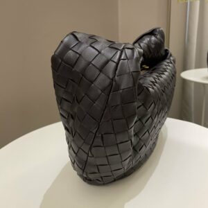 Bottega Veneta Jodie Shoulder Bag Potion Dark Ebene Leather