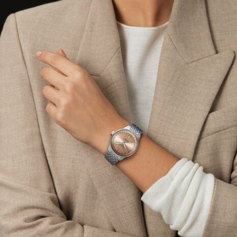 a17395201k1a1-on-wrist