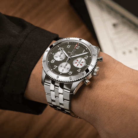 a233802a1l1a1-classic-avi-chronograph-42-curtiss-warhawk-on-wrist a233802a1l1a1-classic-avi-chronograph-42-curtiss-warhawk-on-wrist