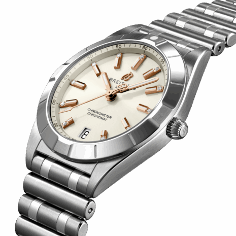 a77310101a3a1-chronomat-32-three-quarter