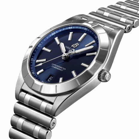 a77310101c1a1-chronomat-32-three-quarter