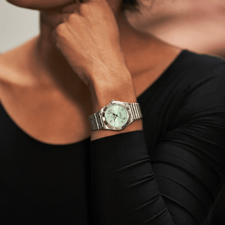 a77310101l1a1-chronomat-32-real-wristshot