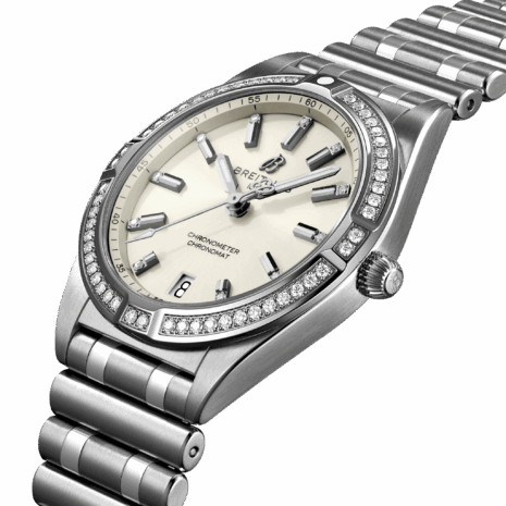 a77310591a1a1-chronomat-32-three-quarter