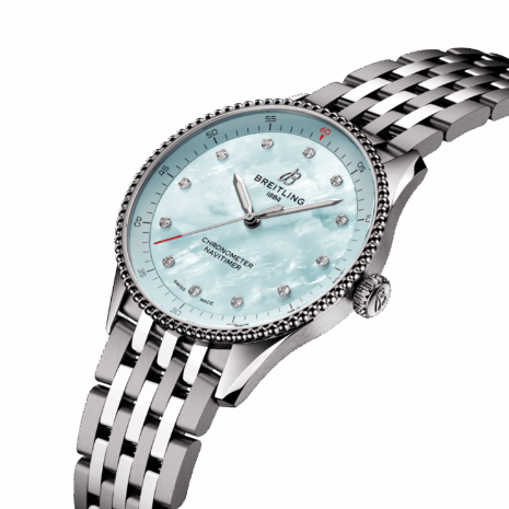 a77320171c1a1-navitimer-32-three-quarter-2