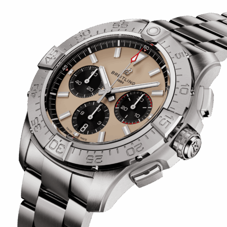 ab0147101a1a1-avenger-b01-chronograph-44-three-quarter