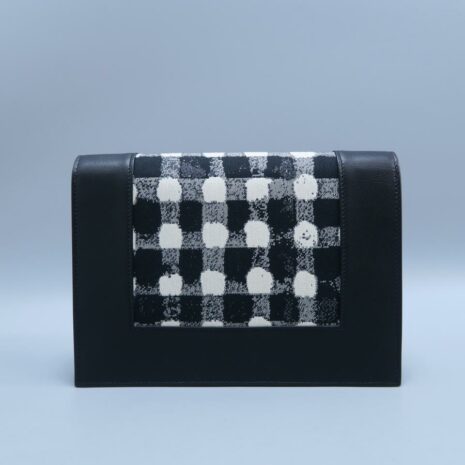 celine-frame-black-calfskin-leather-cross-body-bag-1-0-960-960_cf4b94d0-f011-4d02-b10e-903ddeb66c59