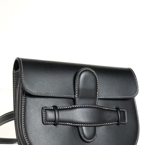 celine-waist-black-leather-messenger-bag-1-0-960-960_8fdd39d9-01c0-4d2f-a1cf-cb9ad8c88c84