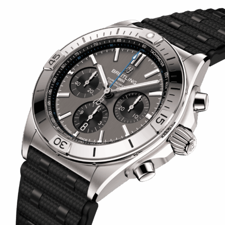 chronomat-chronomat42-eb0134101m1s1-titaniumr-3quarter