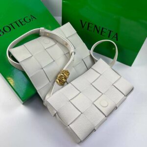 BOTTEGA VENETA Cassette Intrecciato grained leather shoulder bag