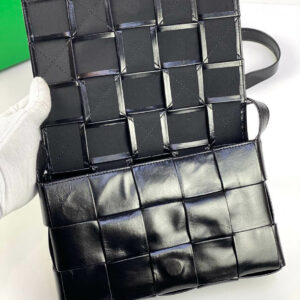 BOTTEGA VENETA Cassette black