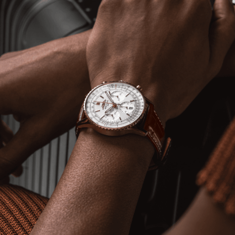 rb0139211g1p1-navitimer-b01-chronograph-41-on-wrist