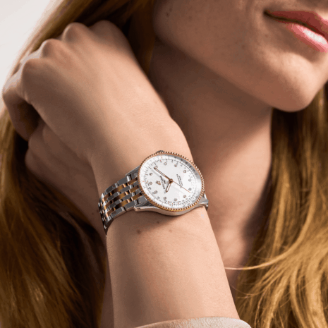 u17327211a1u1-navitimer-automatic-36-on-wrist-2